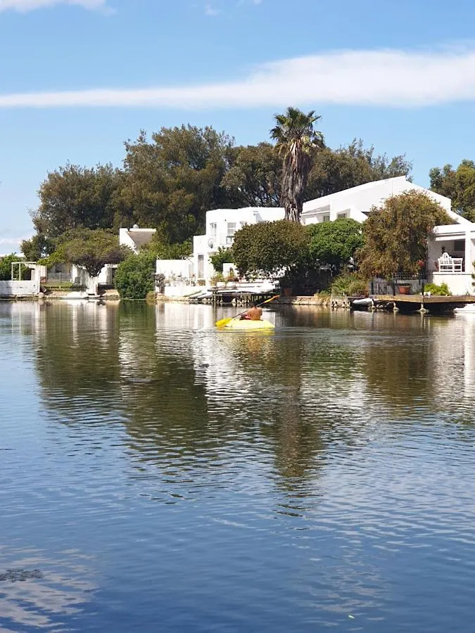 Boutique Accomodation On The Water In Marina Da Gama, Muizenberg, Cape Town Bed & Breakfast Muizenberg