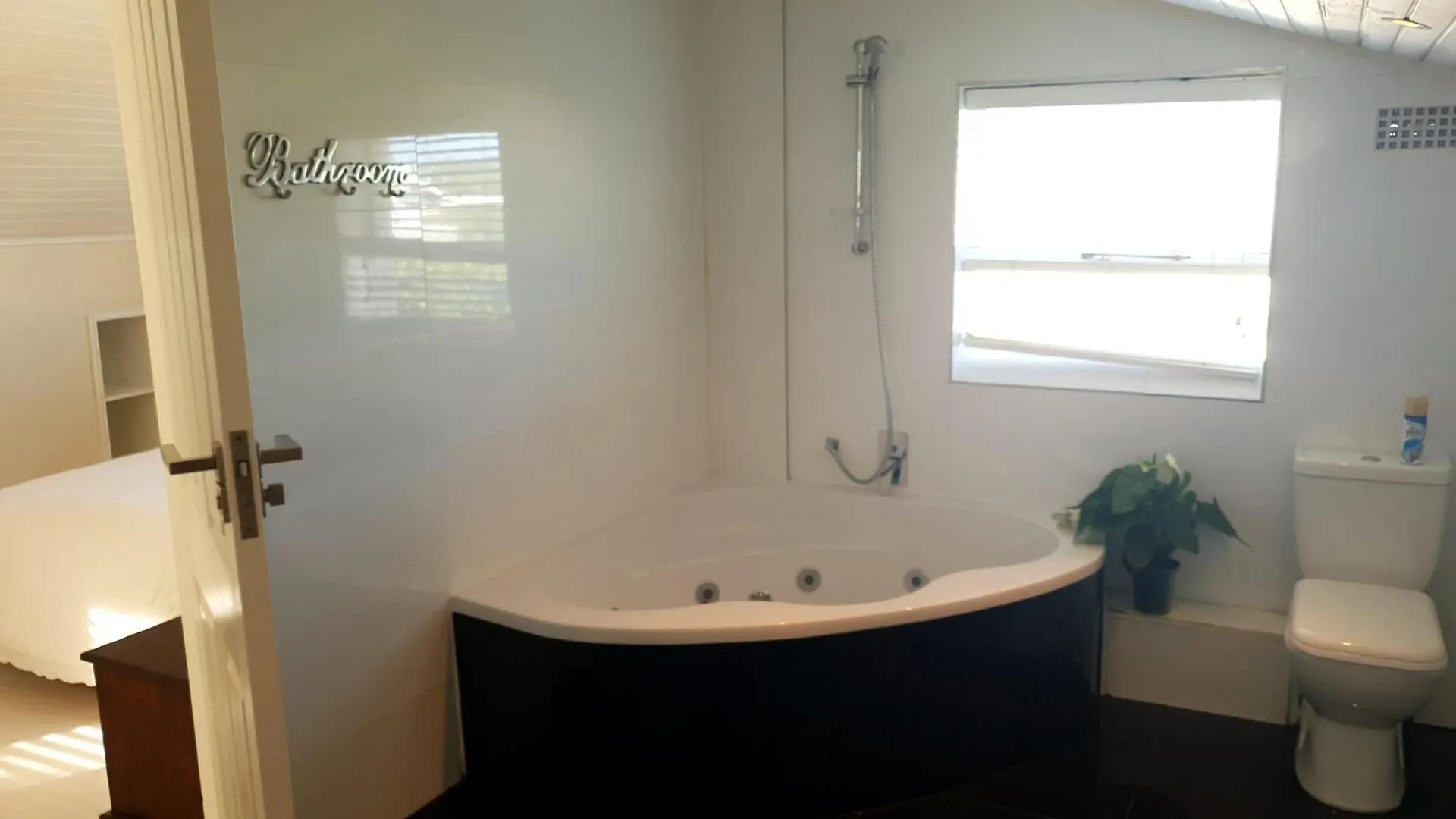 Bed & Breakfast Boutique Accomodation On The Water In Marina Da Gama, Muizenberg, Cape Town