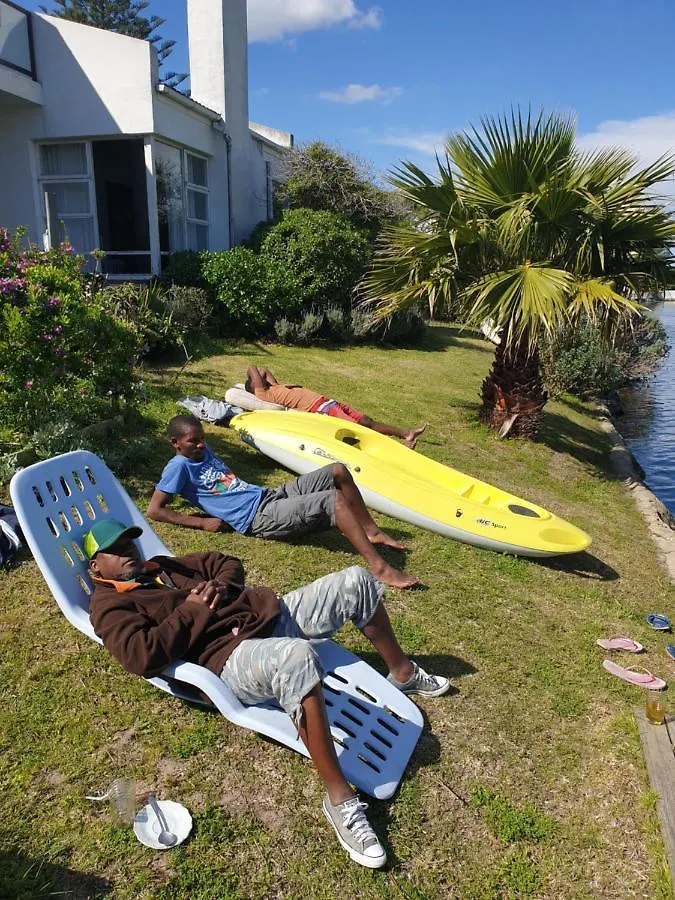 Bed & Breakfast Boutique Accomodation On The Water In Marina Da Gama, Muizenberg, Cape Town South Africa